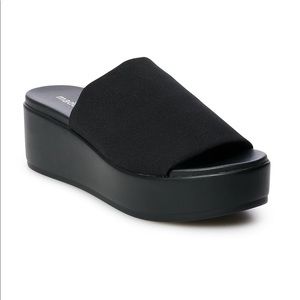 Madden Girl Shelbie Sandal- size 6